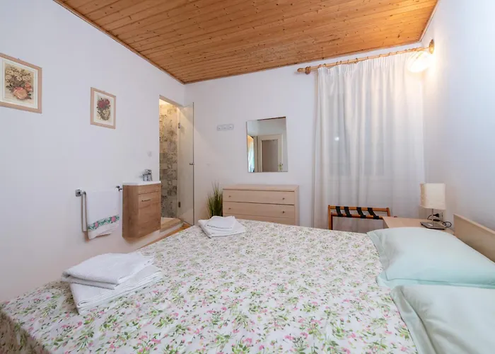 The Svalba Sea View Apartman